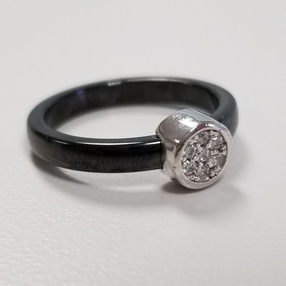 Black Ceramic Pave Solitaire - Picture 5 of 8